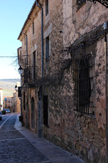 La calle Mayor de Sigüenza une el castillo con la catedral