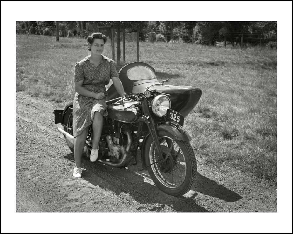 Royal Enfield with sidecar Royal enfield, Royal enfield
