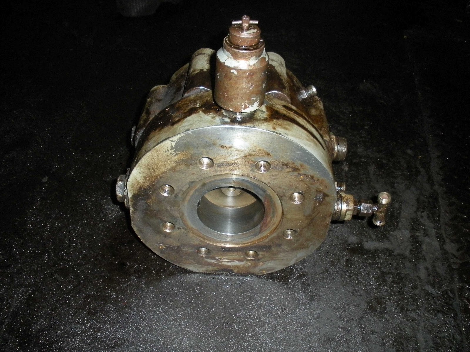 Starting air distributor (MAN B&W 9L 58/64 Diesel Engine) HFO POWER