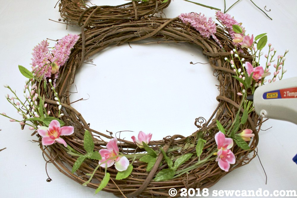 Sew Can Do Ultra Easy Grapevine Easter Bunny Wreath Tutorial