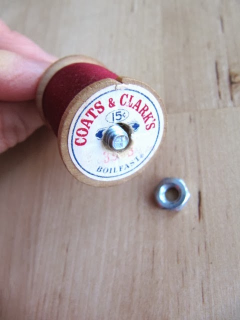 Sew Many Ways...: Spool of Thread Key Chain...