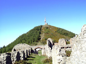ruinas del fuerte, en el monte Serantes, santurtzi
