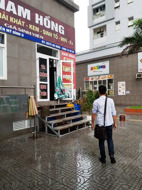 Bat nhao ky tuc xa hien dai nhat Ha Noi - Anh 2