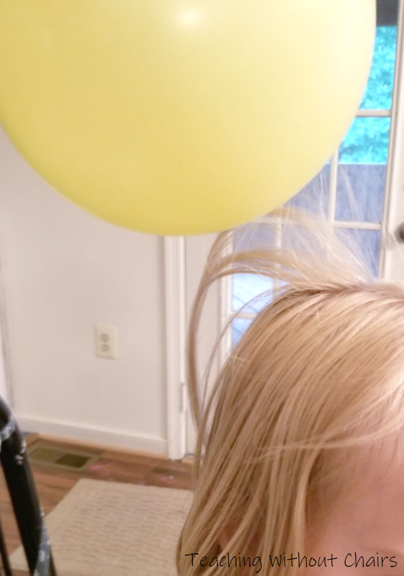 Static Electricity Science Experiment Teaching Without Chairs