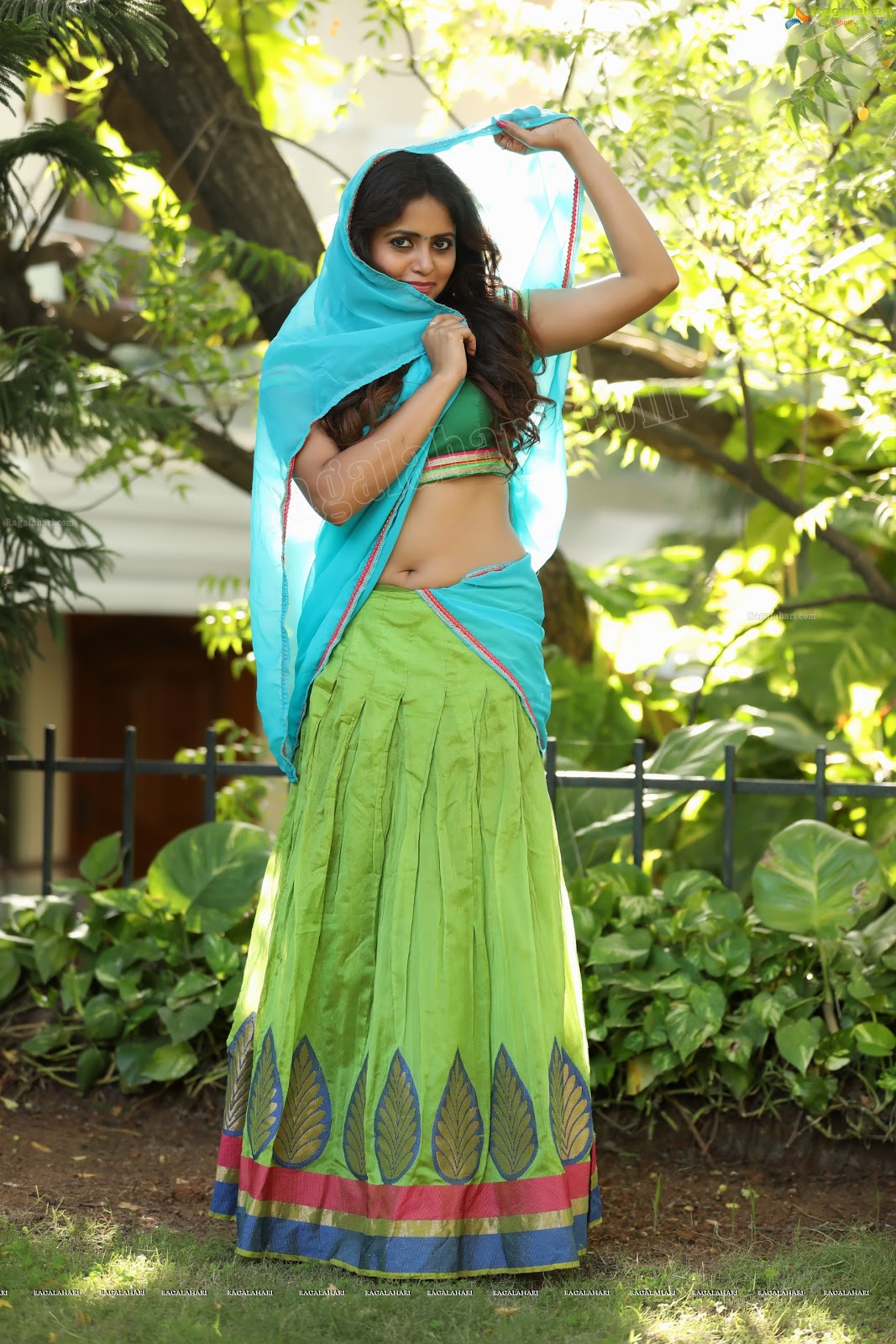 Beautiful Actres Pragya Nayan in Saree- Photo Gallery!