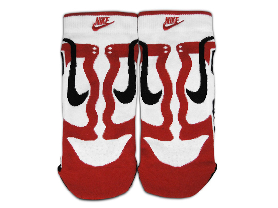 WomenWhoCarryGuns: Nike Dunk Socks