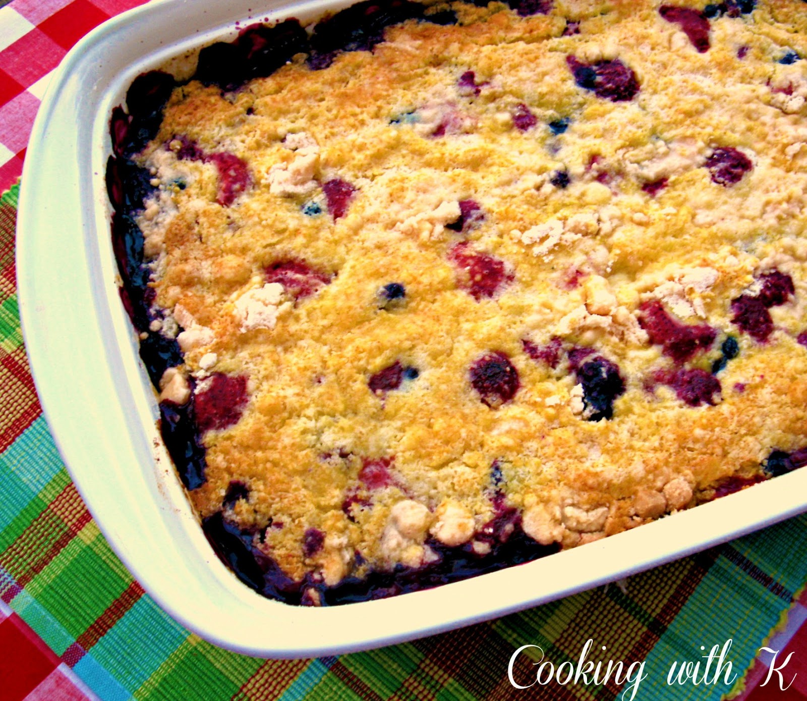 Easy Berry Cobbler Recipe With Cake Mix And Sprite Easy Berry Cobbler Recipe With Cake Mix And Sprite