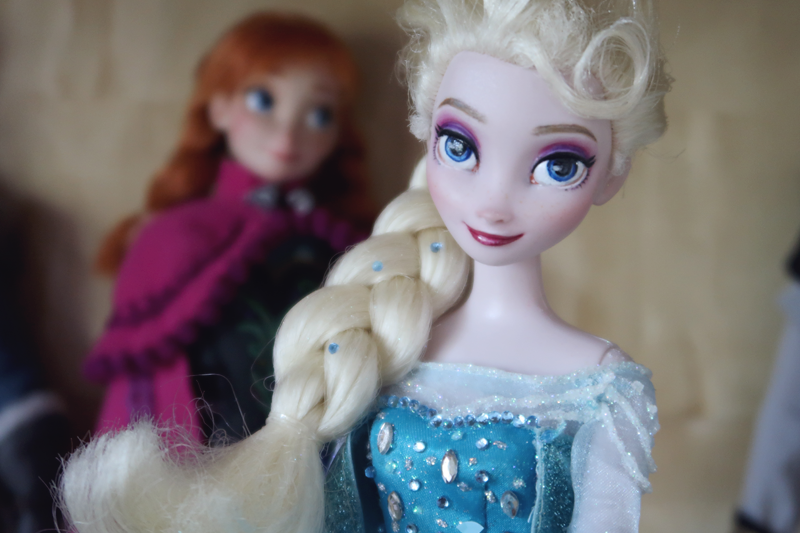 Disney Frozen doll customization face ups - Elsa