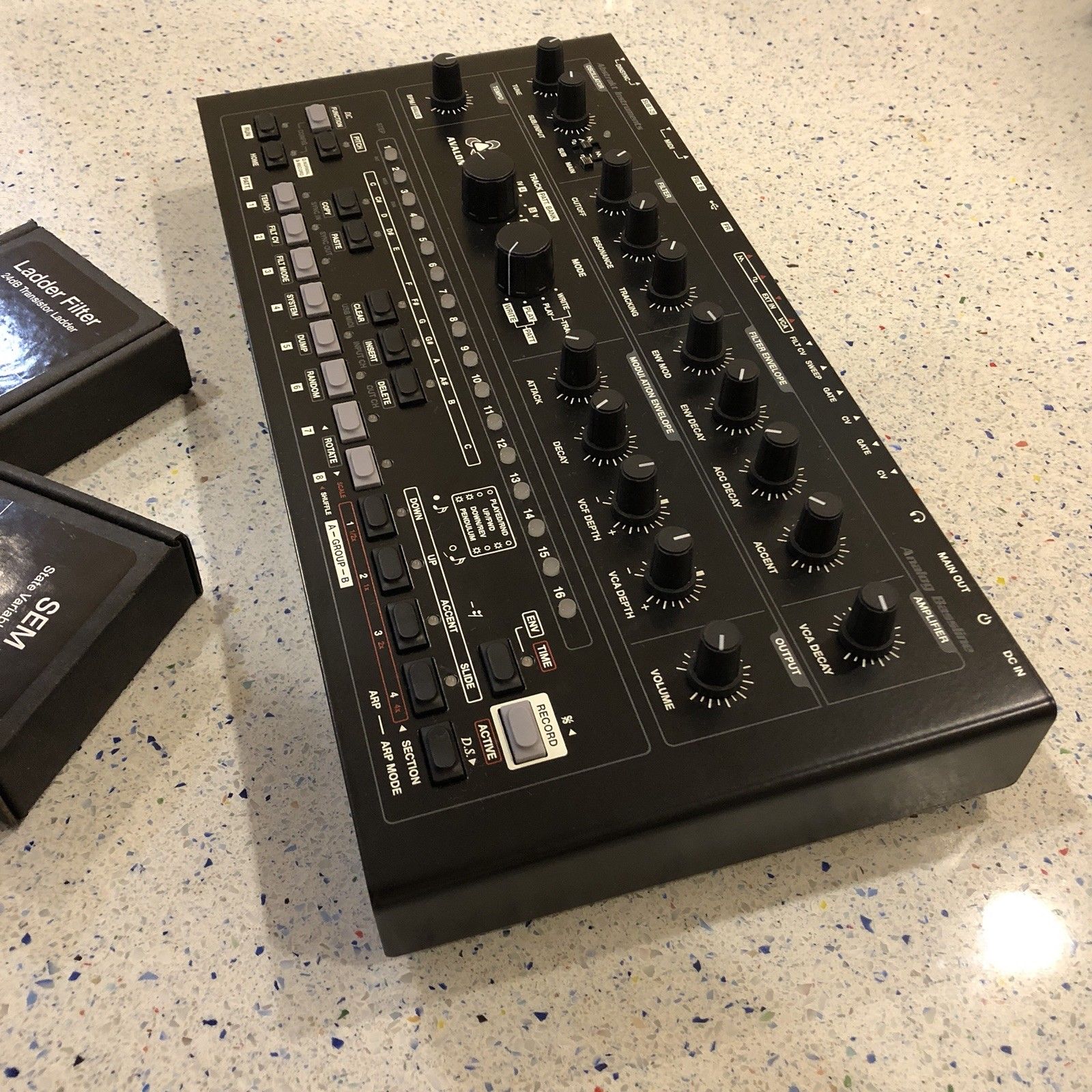 MATRIXSYNTH Avalon Bassline Synthesizer By Abstrakt Instruments