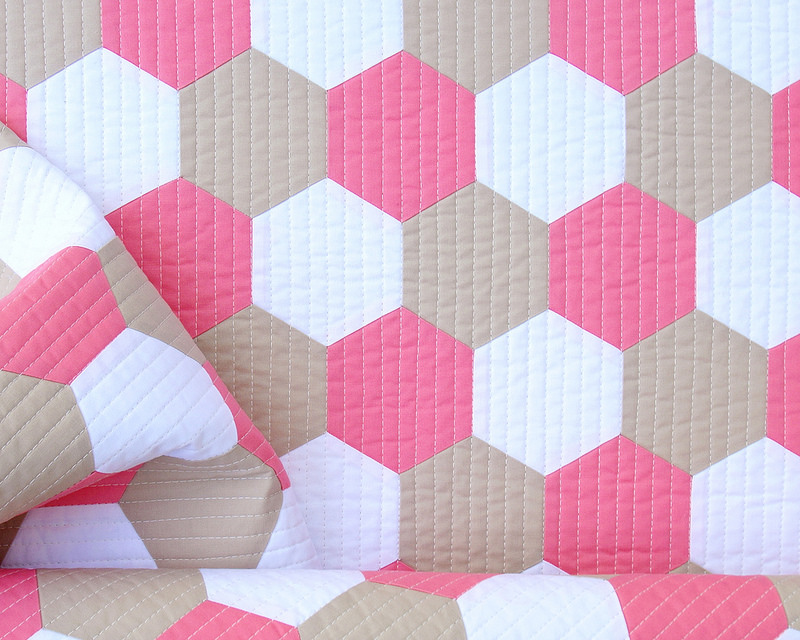 Tutorial: Machine Piecing Hexagons :: Pressing Seams | © Red Pepper Quilts 2017