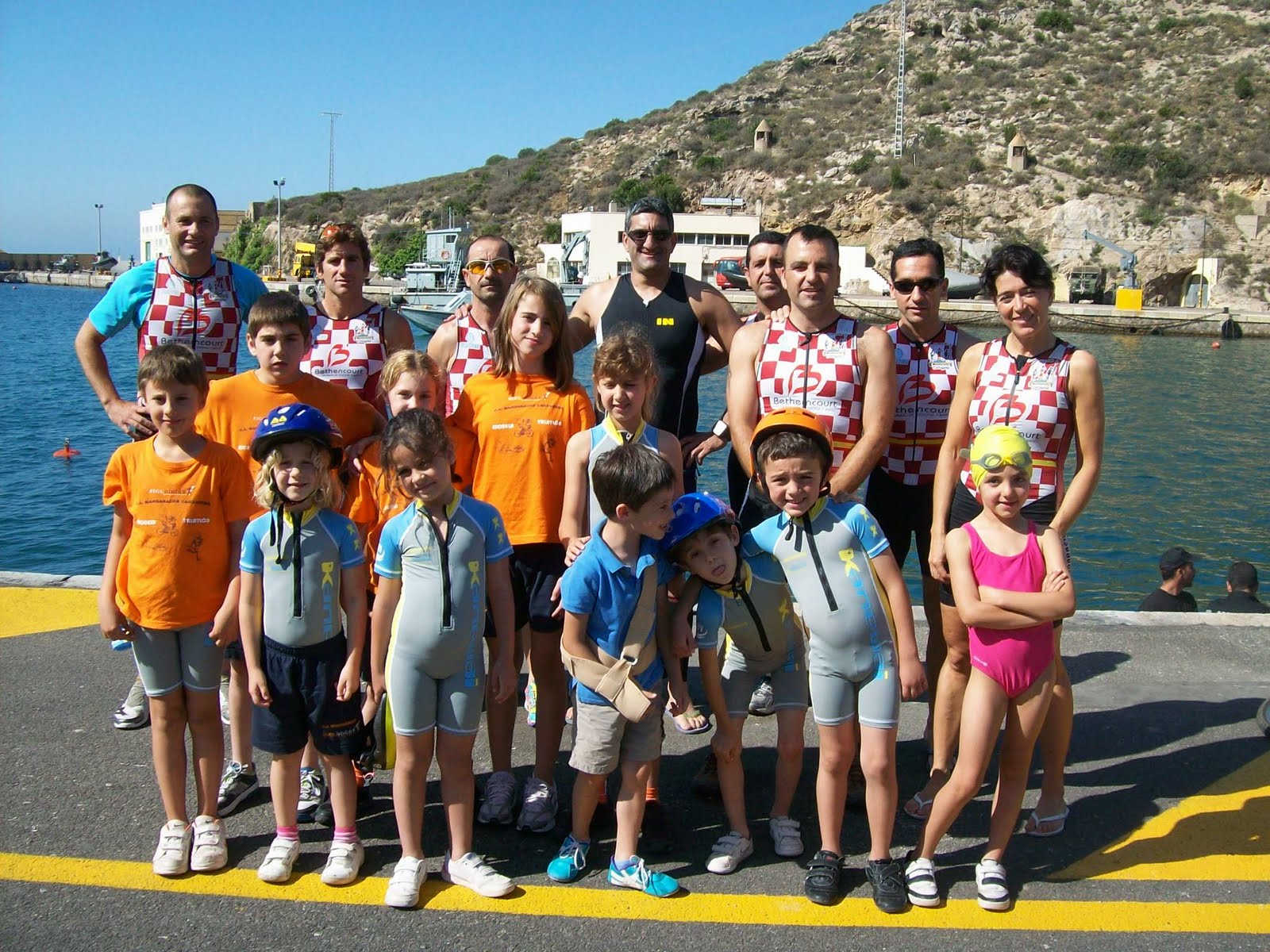 Club Atletismo Mandarache V TRIATLON CIVICO MILITAR DE LA ARMADA. MAS NO SE PUEDE PEDIR Club Atletismo Mandarache V TRIATLON CIVICO MILITAR DE LA ARMADA. MAS NO SE PUEDE PEDIR