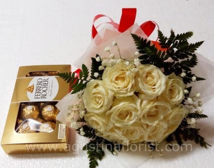 hand-bouquet-mawar-putih-cantik-untuk-cinta-sucimu