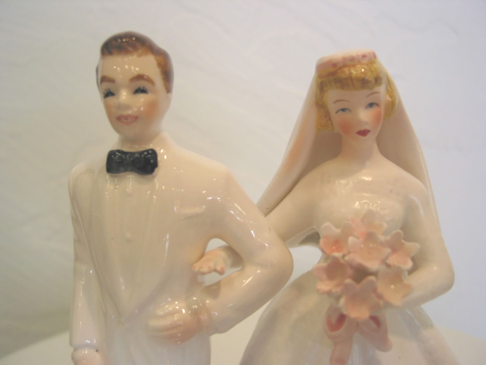 Wedding Traditions And Meanings History Of Wedding Cake Toppers Wedding Traditions And Meanings History Of Wedding Cake Toppers