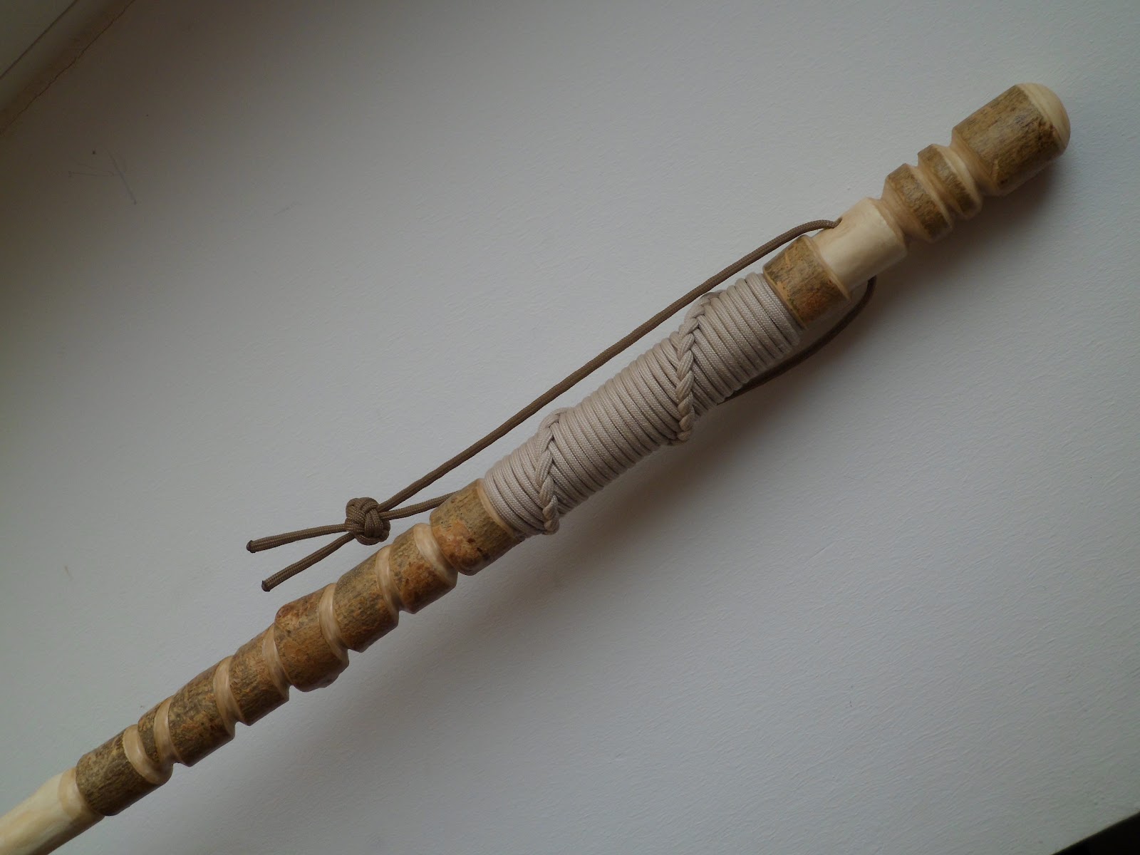 EVERYTHING PARACORD UK 550 paracord hiking stick wrap