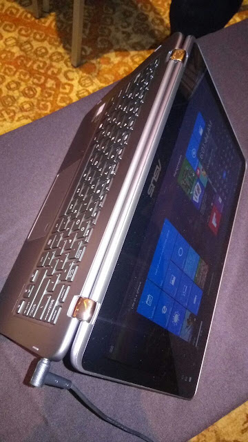 ASUS ZenBook UX360UA Notebook Ultra Tipis Serba Bisa