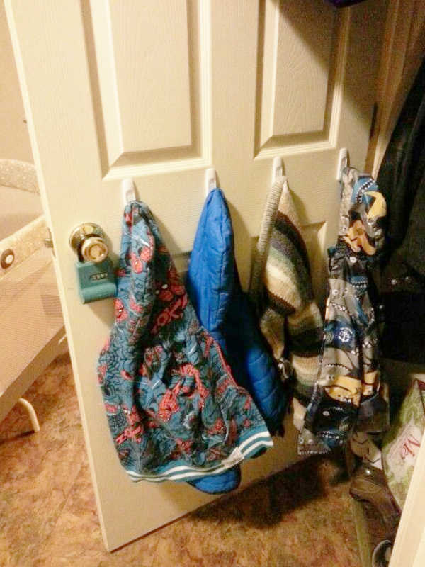7 Brilliant Ways To Organize Your Closet With Command Hooks DIY Home