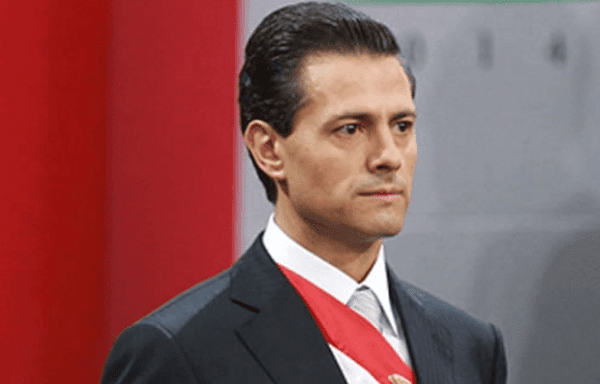 Ex amante gay de Peña Nieto revela sus 'narco-nexos' y 'apadrinamiento' de Televisa Ex amante gay de Peña Nieto revela sus 'narco-nexos' y 'apadrinamiento' de Televisa