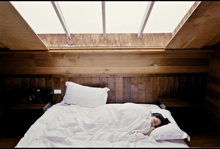 Manfaat Tidur Yang Cukup Juga Bisa Menurunkan Berat Badan Anda