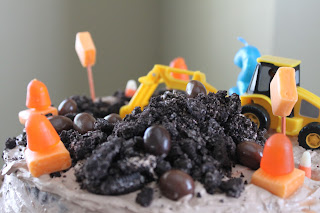 do it yourself divas: DIY: Construction Birthday Cake Inspiration ...