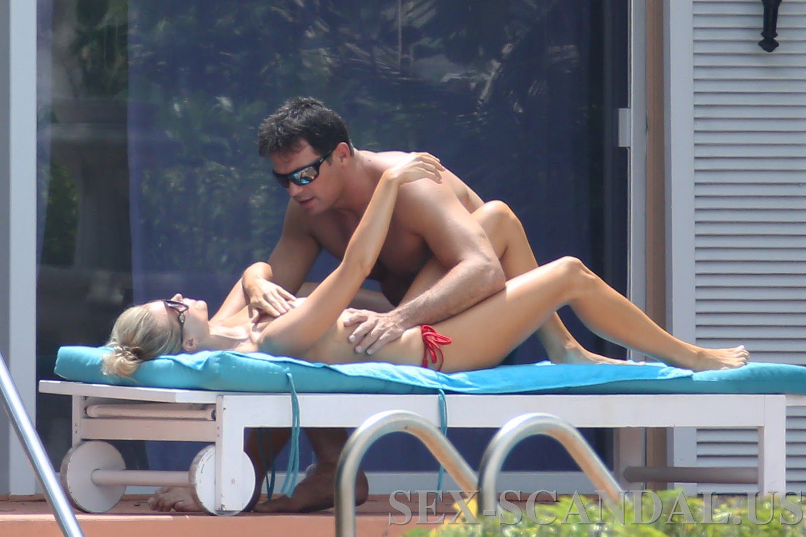 Joanna Krupa Topless In Miami Sexmenu