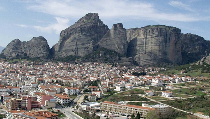 Hotspot στους 50 από τους 52 νομούς της χώρα – Και στα Μετέωρα στέλνουν παράνομους μετανάστες Hotspot στους 50 από τους 52 νομούς της χώρα – Και στα Μετέωρα στέλνουν παράνομους μετανάστες