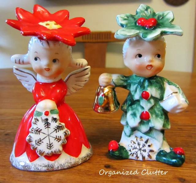 Napco 1956 Christmas S & P Shakers http://organizedclutterqueen.blogspot.com/2013/10/thrifting-and-antique-shopping.html