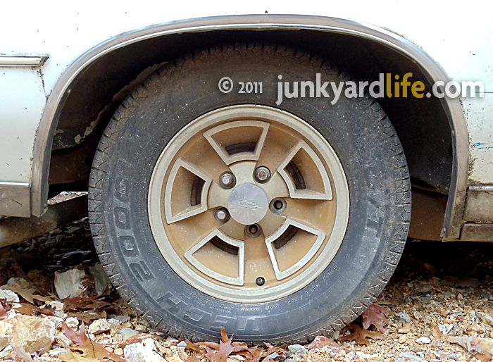 Junkyard Life: Classic Cars, Muscle Cars, Barn finds, Hot rods and part ...