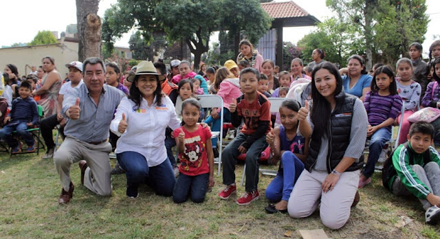 Ana Cristina Ruiz y Nadia Navarro celebran Día del Niño en Momoxpan