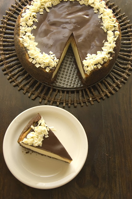 עוגת גבינה ושוקולד לבן