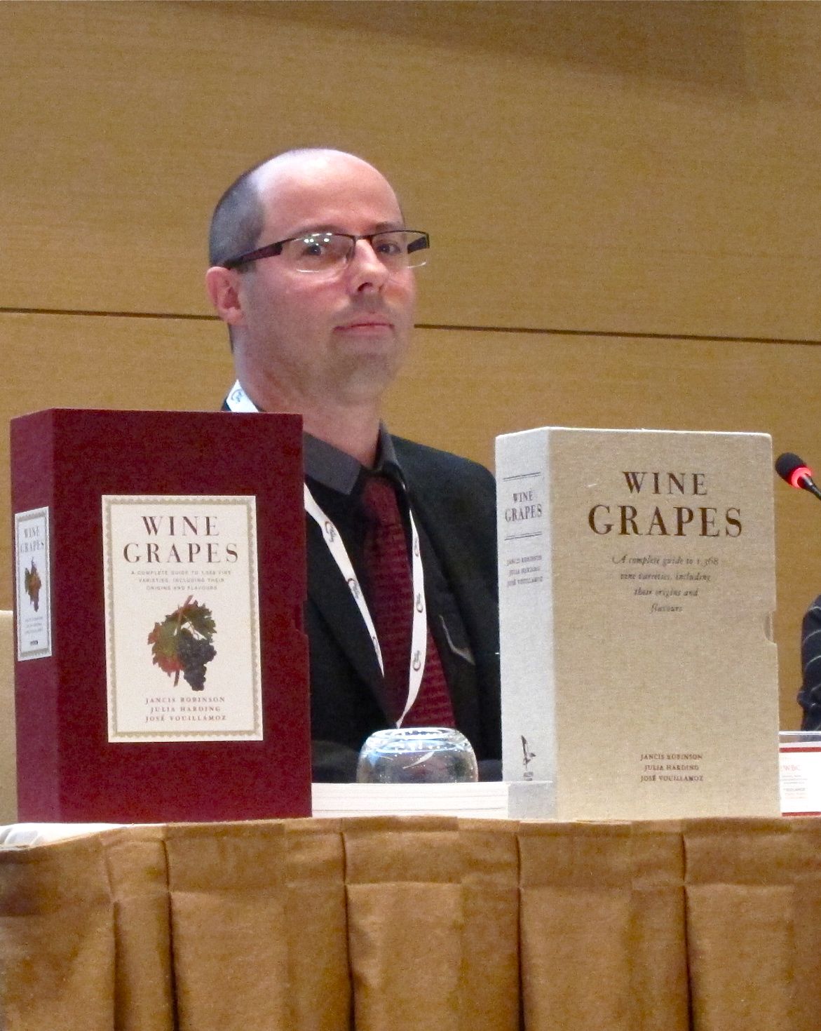 The Gray Report "Wine Grapes" The wine geek's ideal reference book