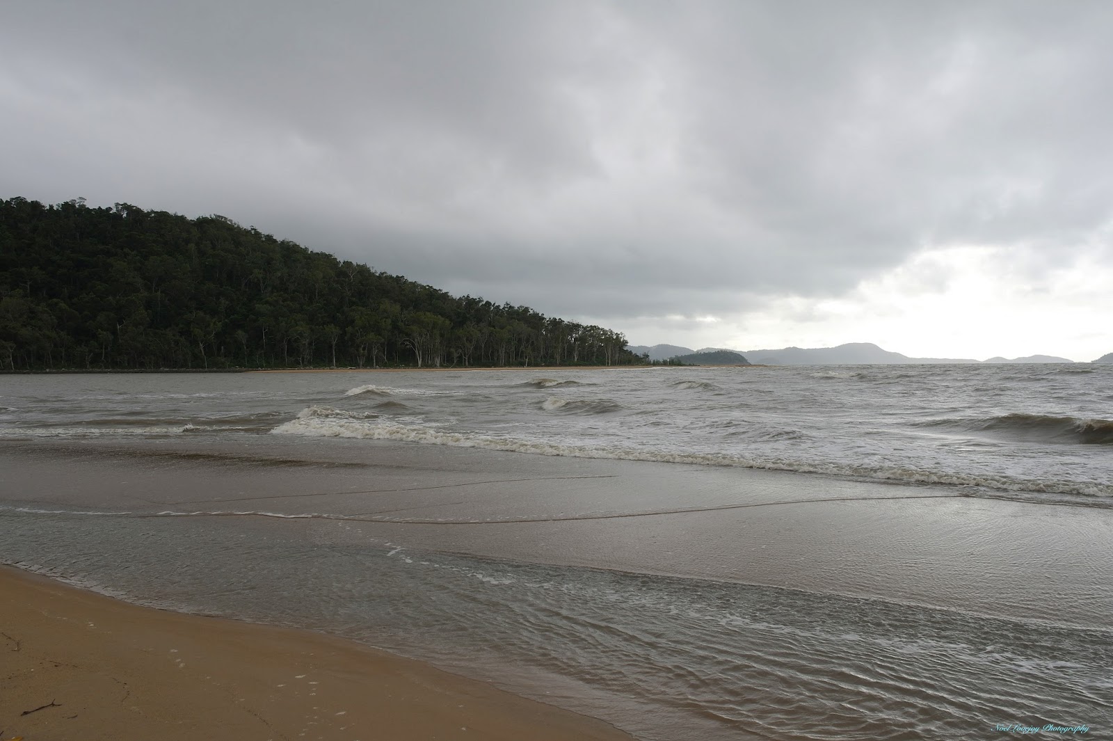 Can Go Around Australia Tully, Tully Heads and Hull Heads