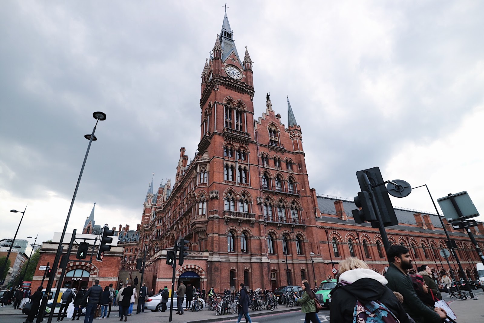ハリーポッターの撮影地② キングス・クロス( King's Cross )駅