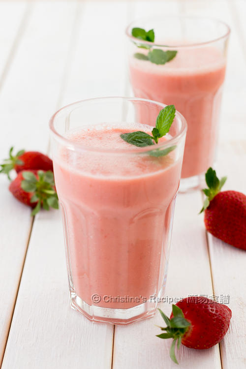 Strawberry Smoothie01