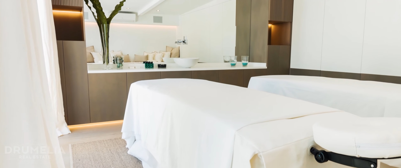 25 Photos vs. Luxury Villa In Nueva Andalucía, Marbella Interior Design Tour