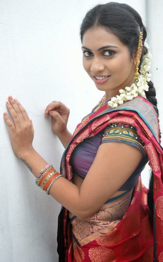 South Indian Mallu House Wife Aunt