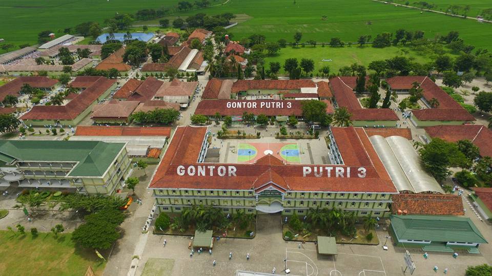 Hikayat Santri Santri Punya Cerita