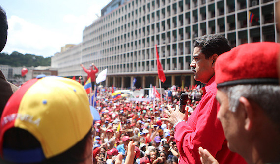 Chavismo y oposición miden fuerzas en Caracas