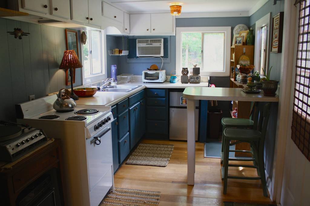 TINY HOUSE TOWN Opelika Tiny House (256 Sq Ft)