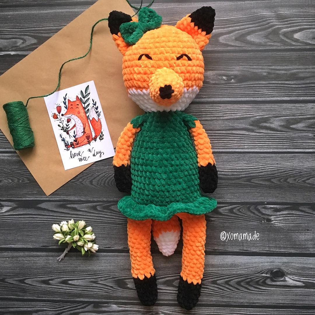 Crochet plush fox amigurumi
