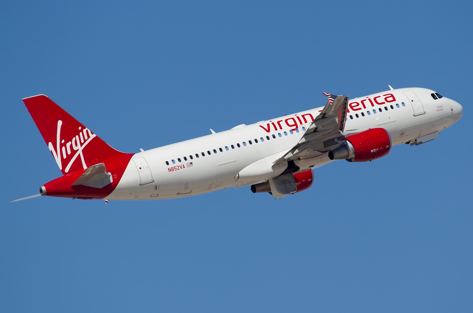 JetBlue and Alaska Airlines Offer Takeover of Virgin America Aircraft