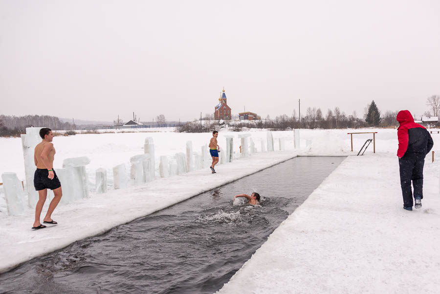 Сколько мороз улица. Брянск Мороз на улице. В какую погоду идти купаться.