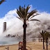 Ισπανία -Σε λίγα λεπτά περίεργο λευκό σύννεφο «καταπινει» μία ολόκληρη πόλη [βίντεο]  