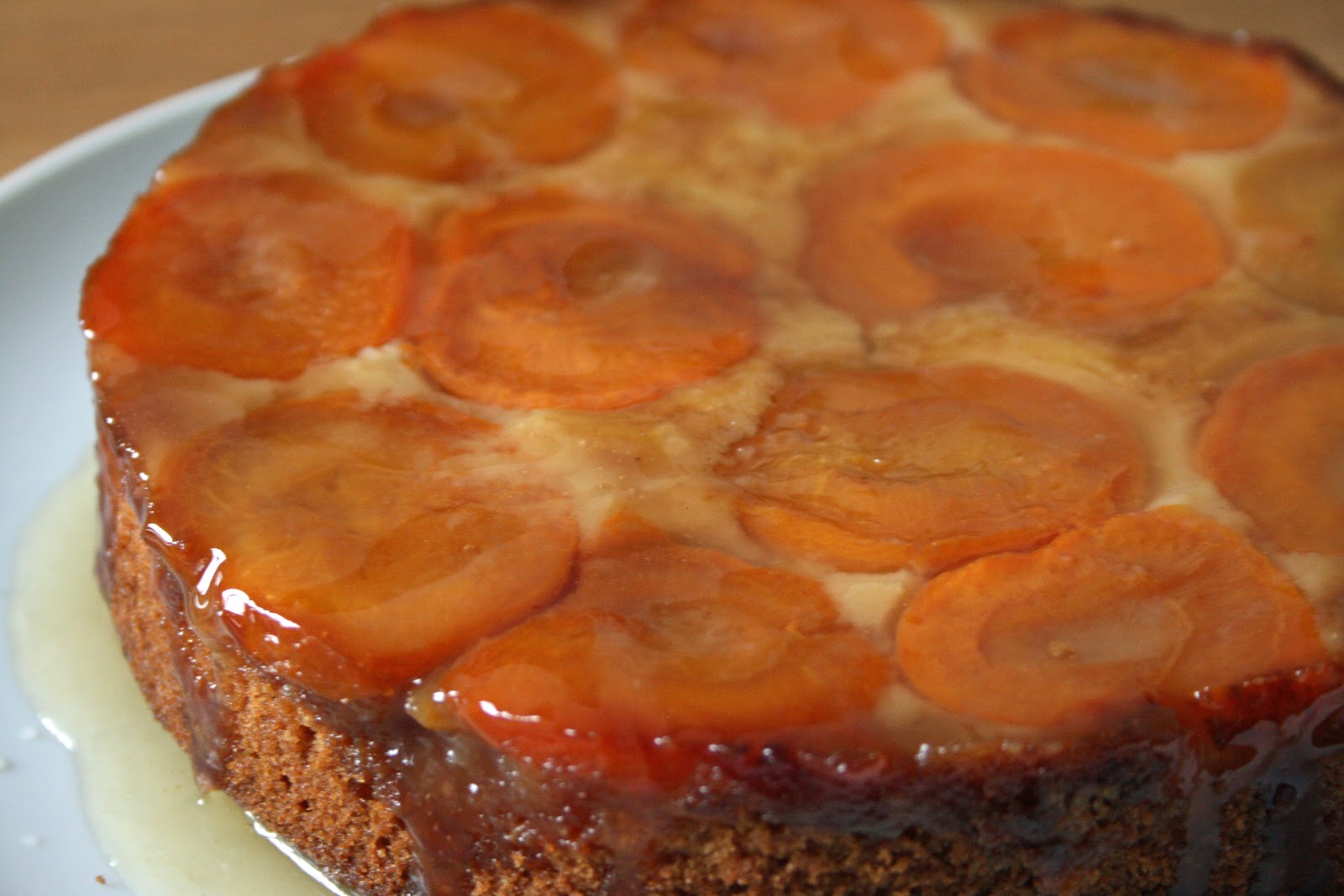 lauralovescakes... Random Recipes Upsidedown Apricot Cake