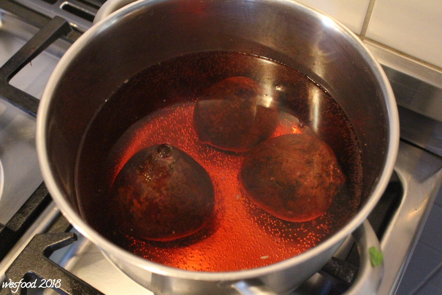 WesFood - Herr Westerhausen kocht ...: Borschtsch ukrainisch