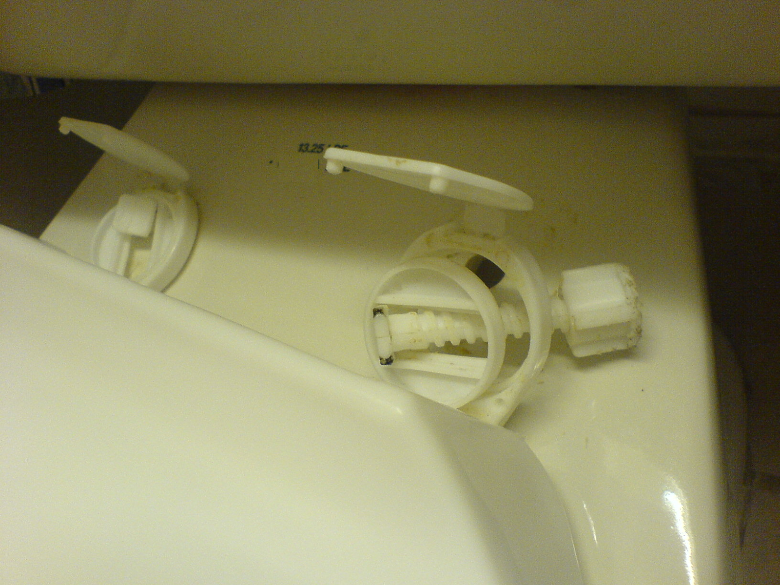 Home & Garden How to replace broken or damaged toilet seat and mount