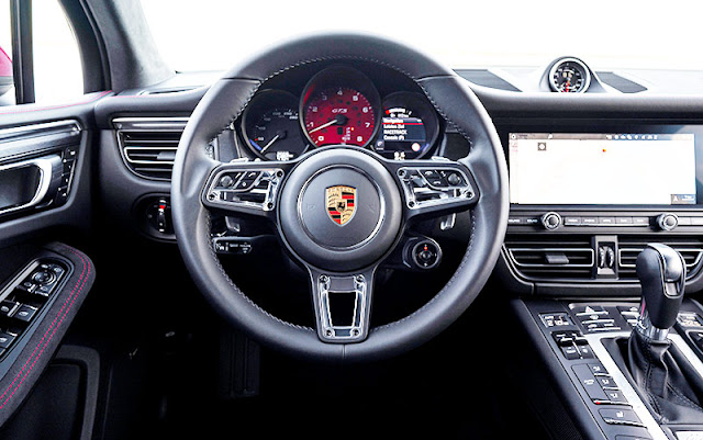 Porsche-Macan-GTS-interior