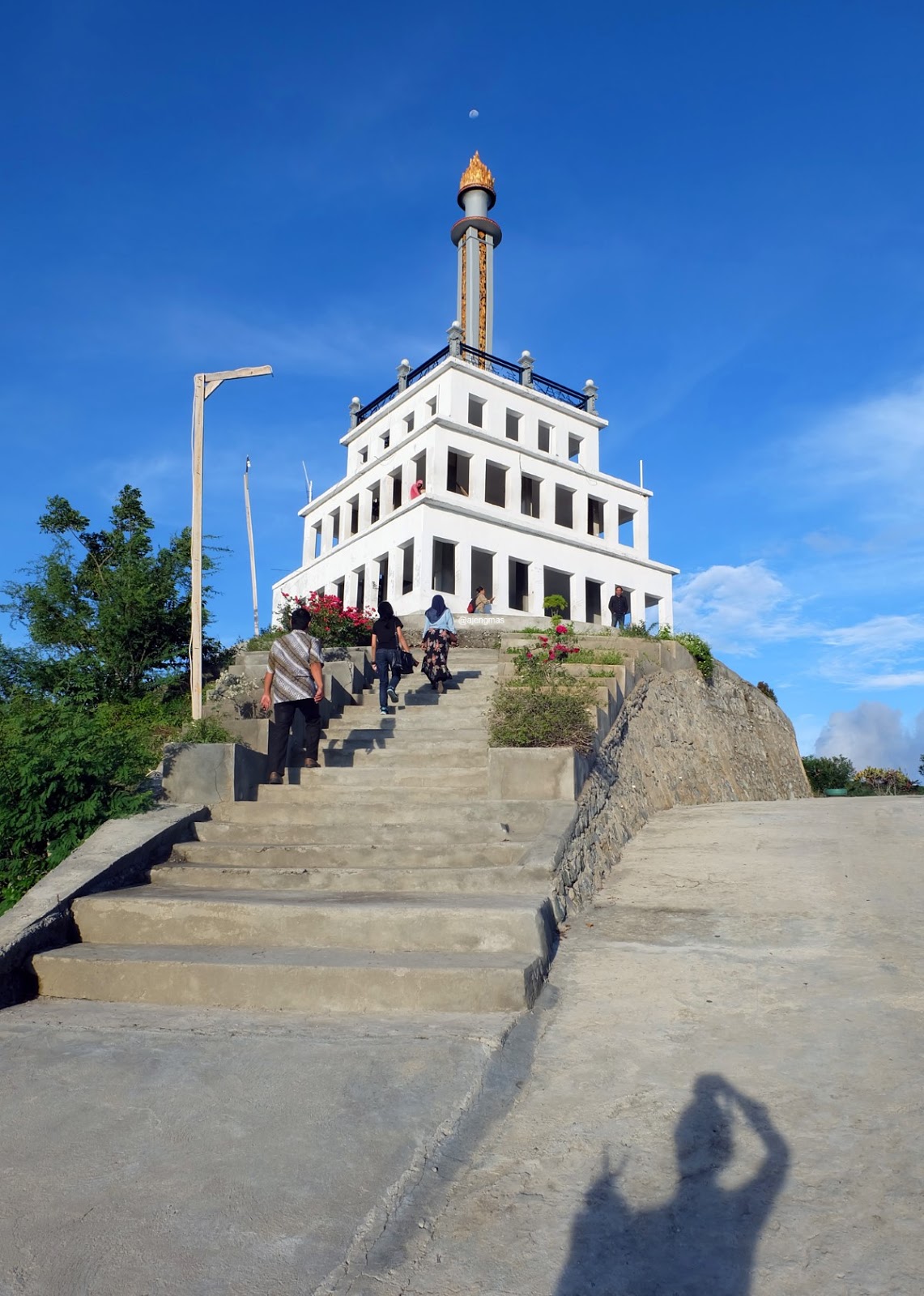 A R K T O L D Y O U: June 2016