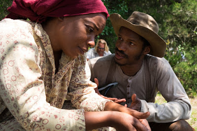 Nate Parker and Aunjanue Ellis in The Birth of a Nation