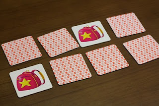 Resultado de imagen de NIÑOS PEQUEÑOS JUGANDO AL MEMORY