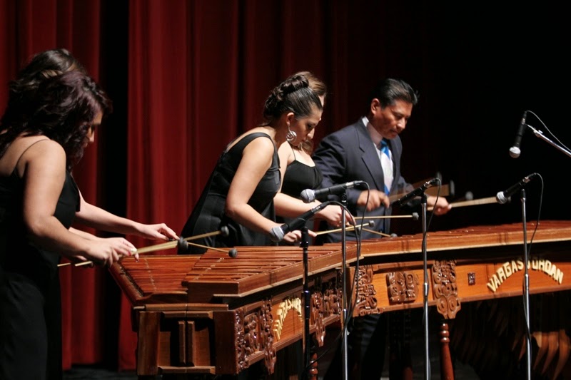 En el Teatro Nacional La Marimba Maderas de mi Tierra Patrimonio